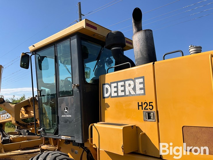 2002-deere-772ch-image-12