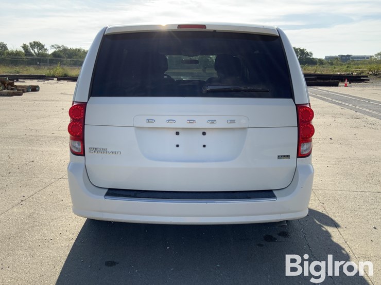 2011-dodge-caravan-image-6