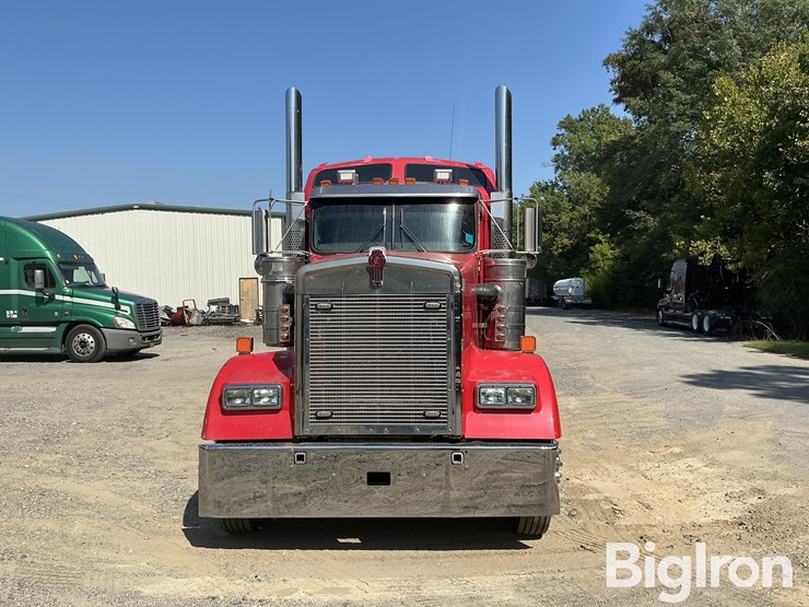 2009-kenworth-w900-image-2