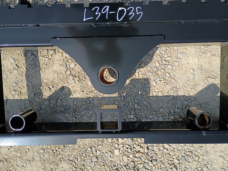 #l39-035-•-wolverine-multipurpose-frame-skid-steer-attachment-image-6