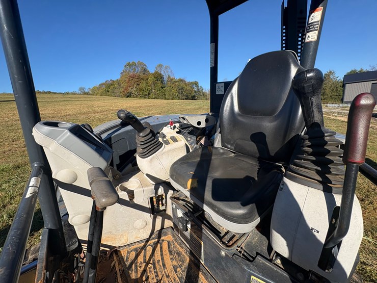 deere-50g-image-18