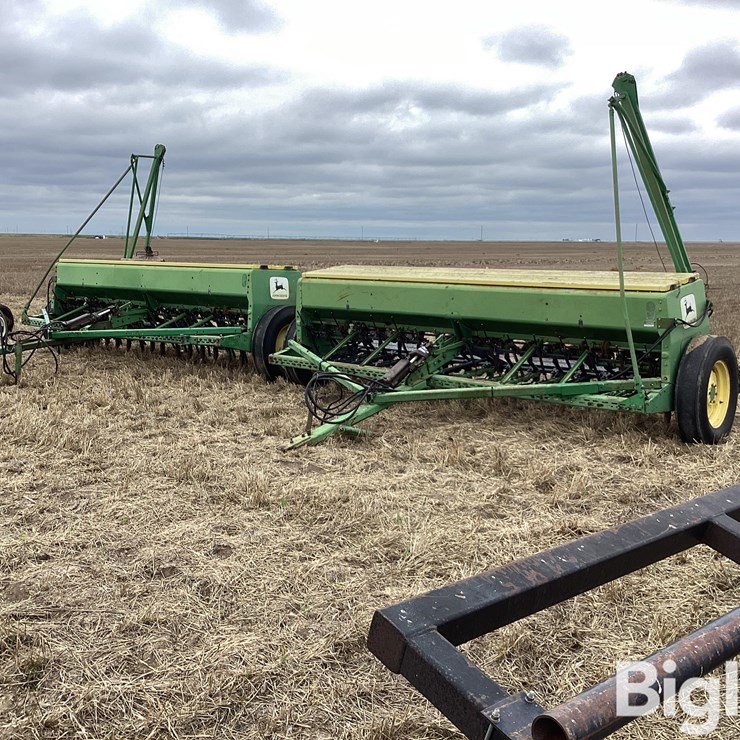 JOHN DEERE 8300