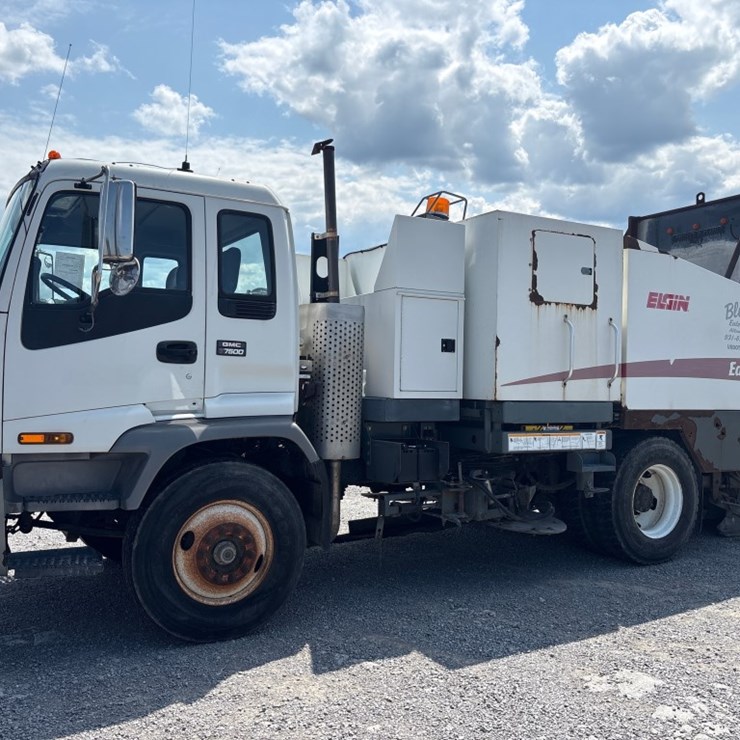 2009 GMC T7500