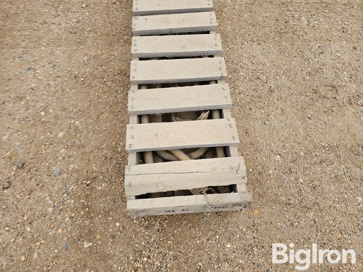 new-holland-l785-image-9