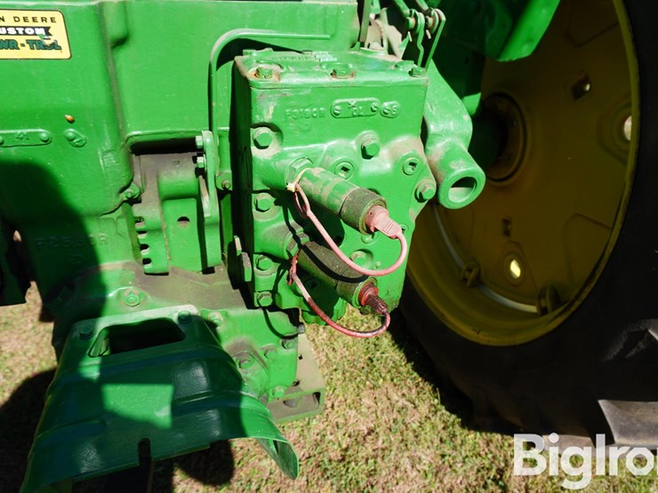 1957-john-deere-720-image-14