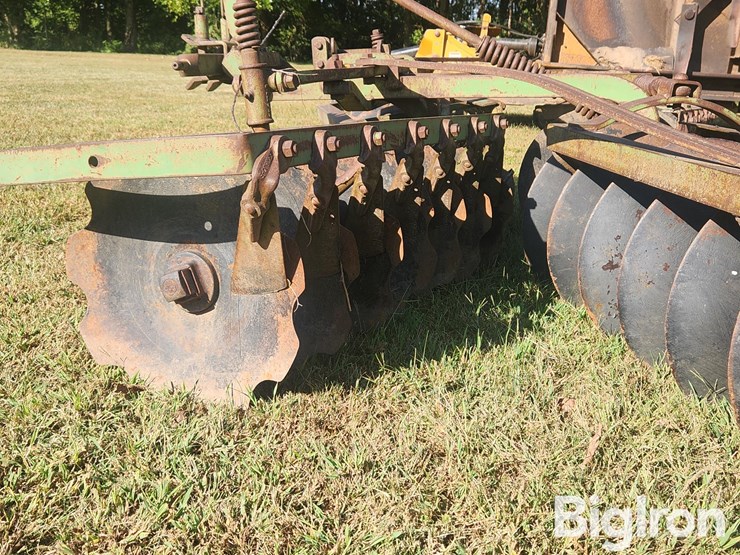 john-deere-8-image-15