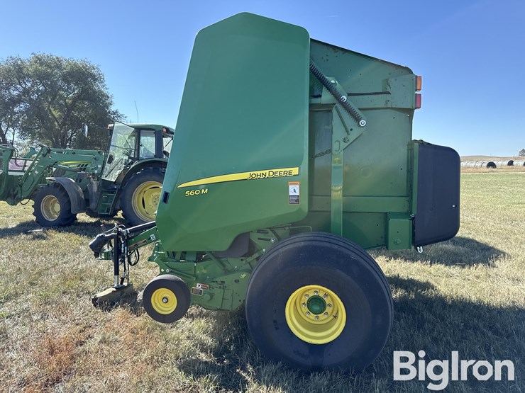 2022-john-deere-560m-image-8