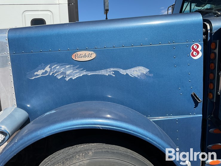 2000-peterbilt-379-image-13