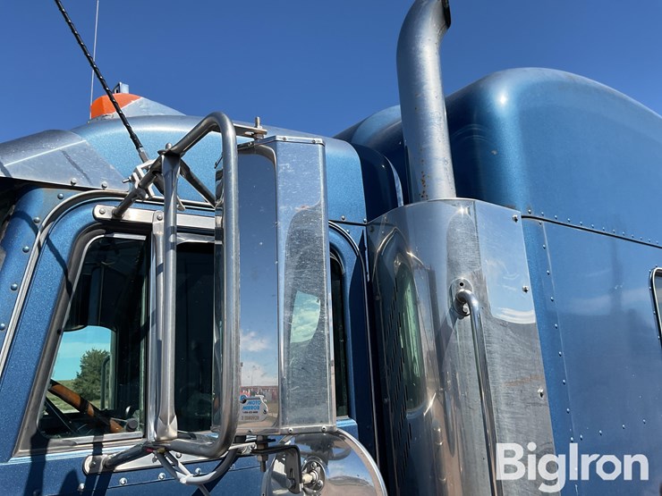 2000-peterbilt-379-image-15