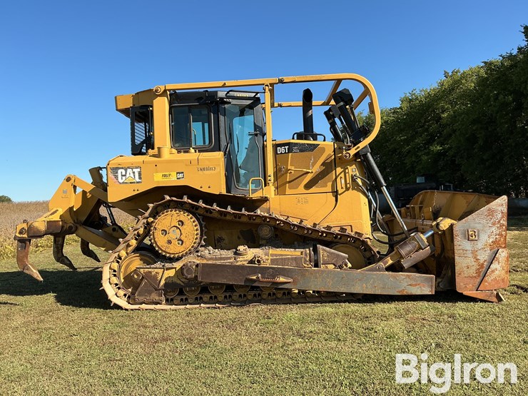 2013-caterpillar-d6t-xl-image-4