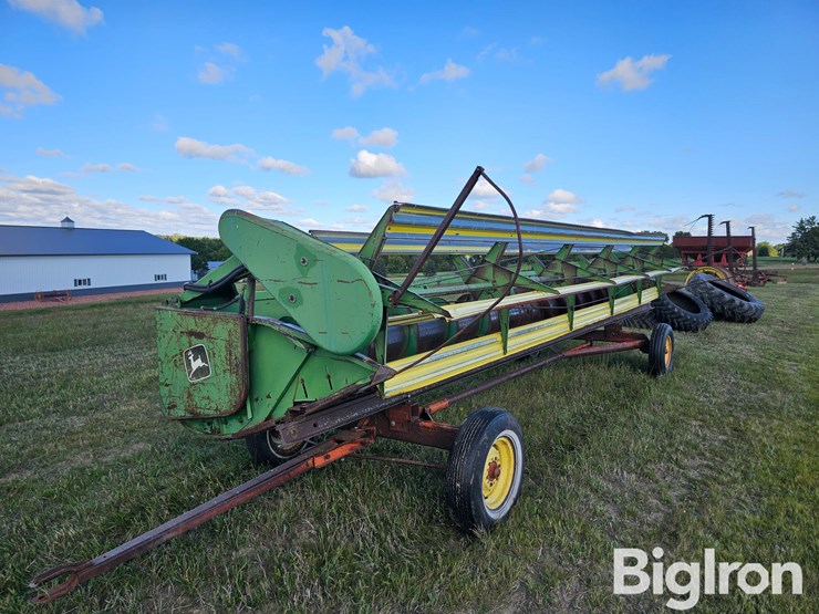 john-deere-224-image-3