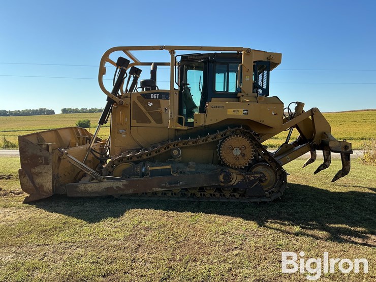 2013-caterpillar-d6t-xl-image-8