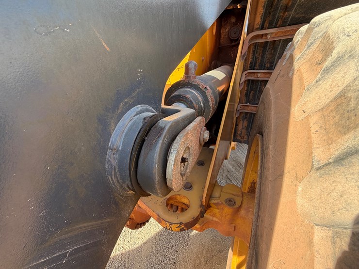 deere-724k-image-25