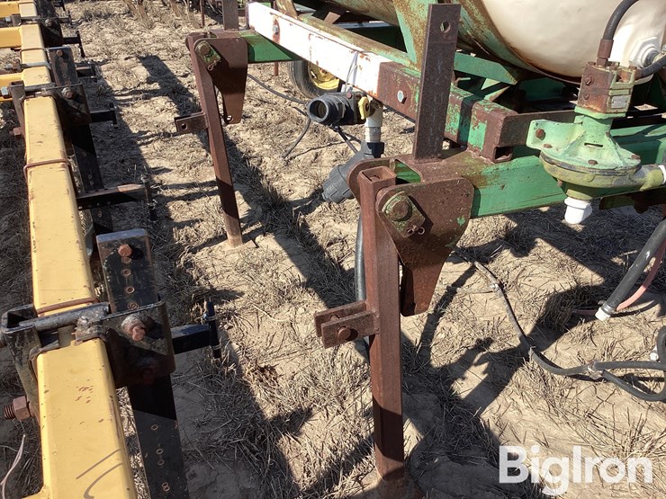 john-deere-26-image-11