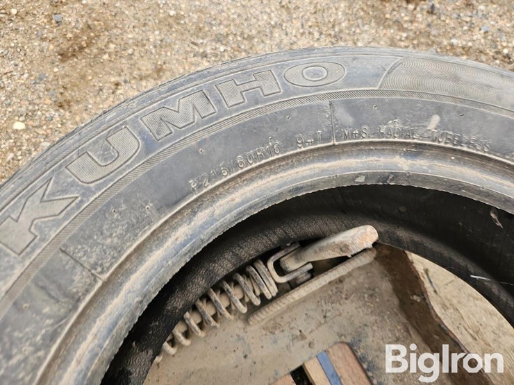 new-holland-l775-image-10