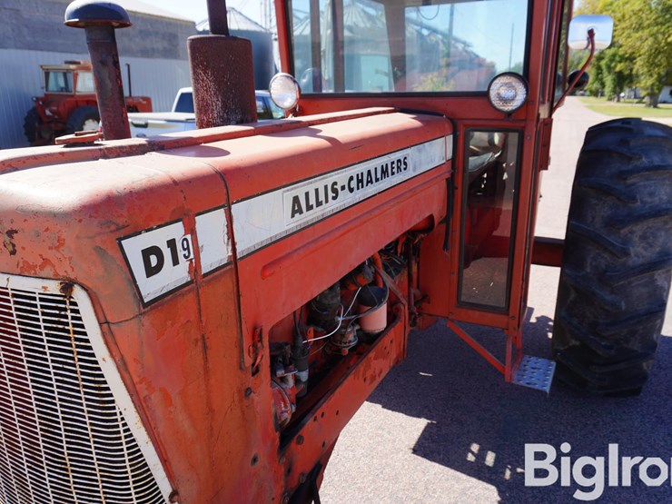 1962-allis-chalmers-d19-image-13