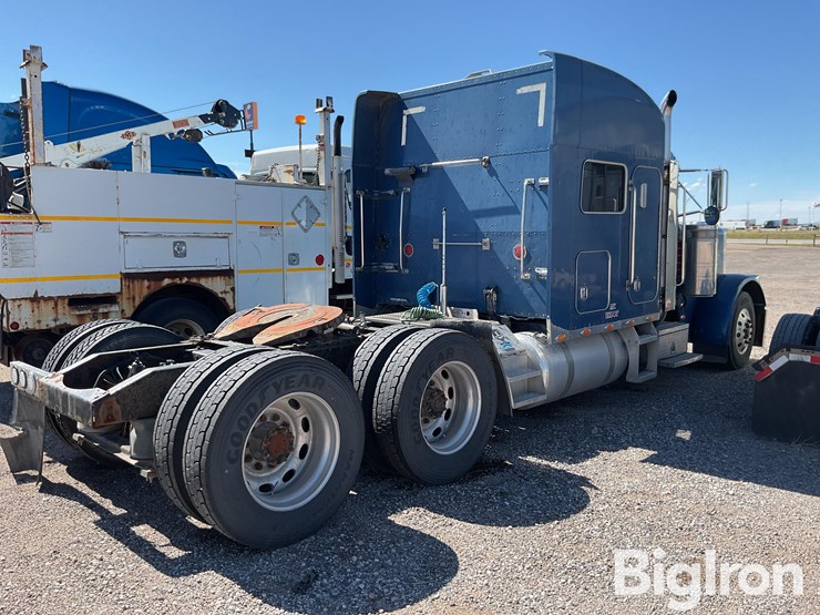 2000-peterbilt-379-image-5