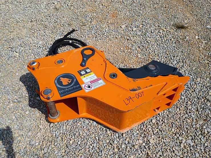 #l39-007-•-wolverine-hydraulic-clamp-excavator-attachment-(8t)-image-1