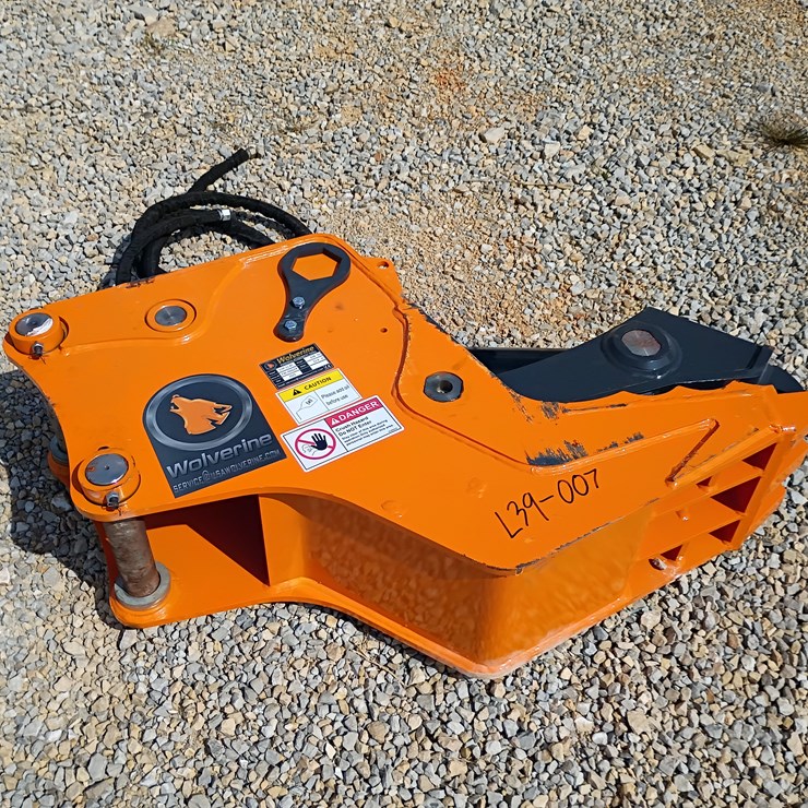 #L39-007 • Wolverine Hydraulic Clamp Excavator Attachment (8T)