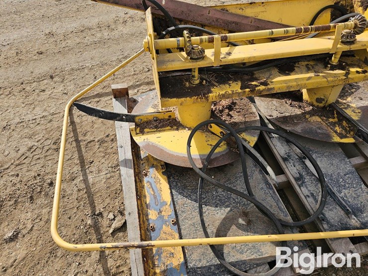 new-holland-70-image-10