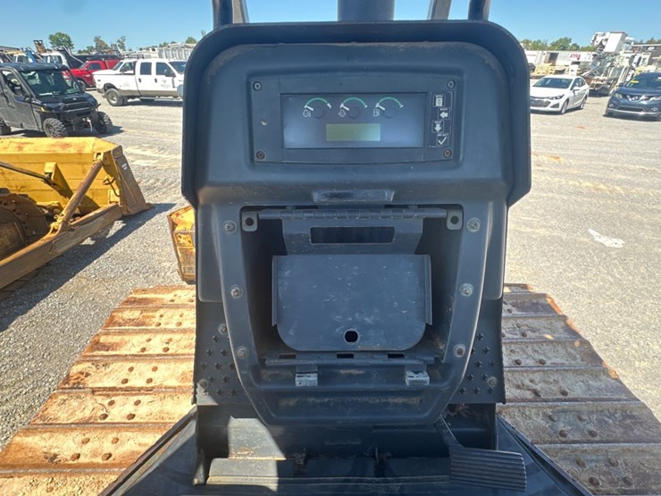 2014-deere-650k-lgp-image-6