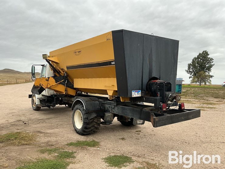 2002-international-durastar-4400-image-7