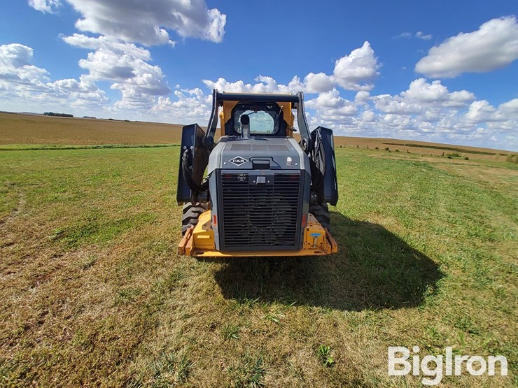 2017-deere-330g-image-6