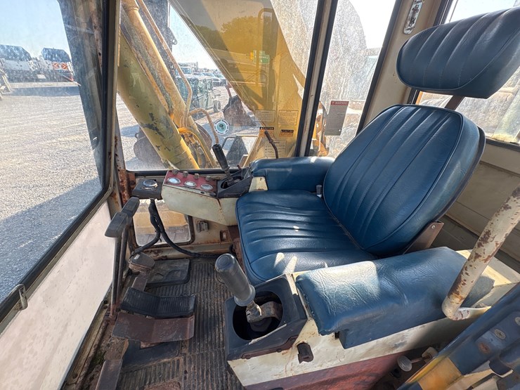 komatsu-pc220-lc-3-image-15