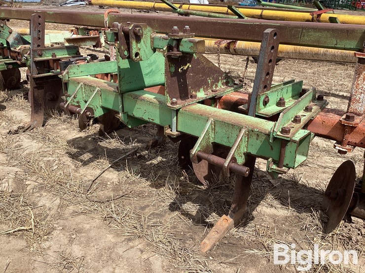 john-deere-28-image-9
