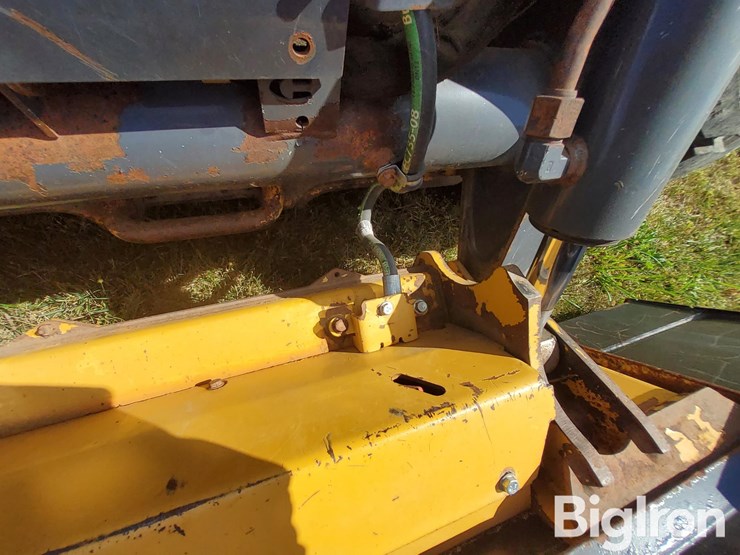 2017-deere-330g-image-20