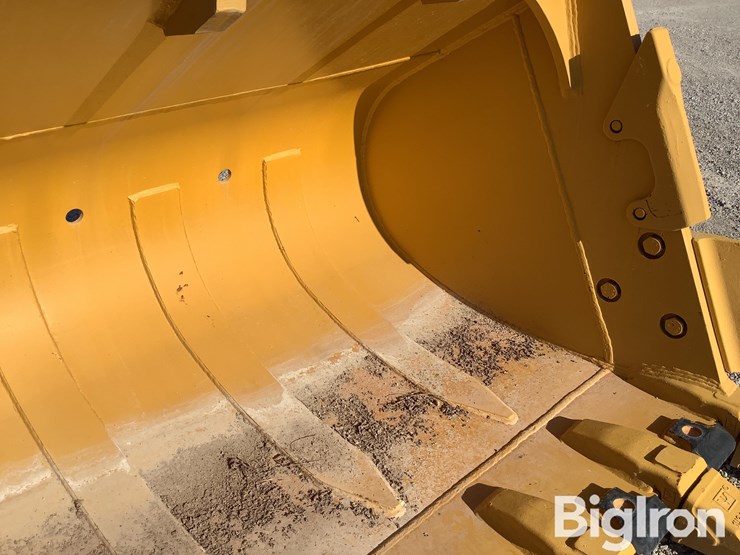 2024-caterpillar-336-image-13