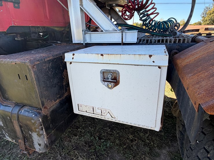 ford-l9000-image-12