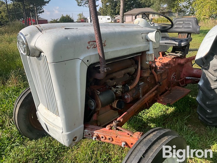 1954-ford-860-image-9
