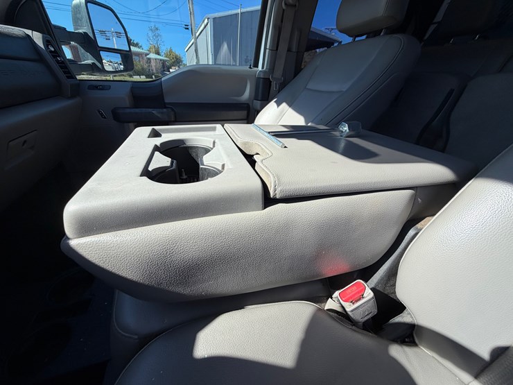 2017-ford-f450-xl-image-28