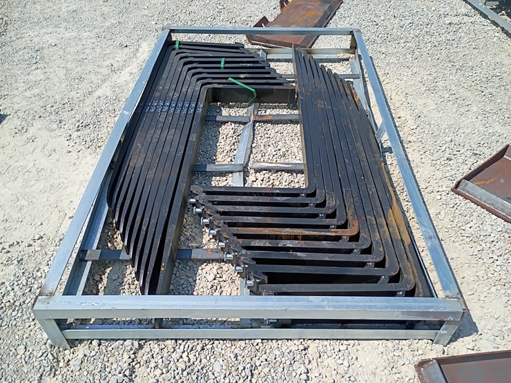 #l39-042-•-pallet-forks-image-4