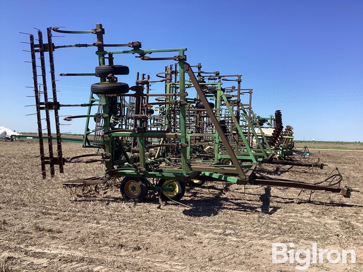 john-deere-1610-image-4