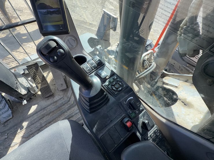 volvo-ew160e-image-36