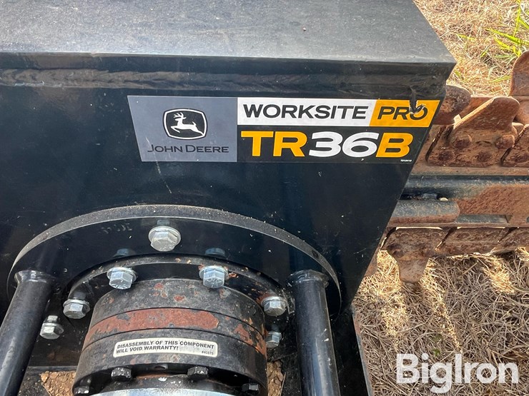 2019-john-deere-27-image-11