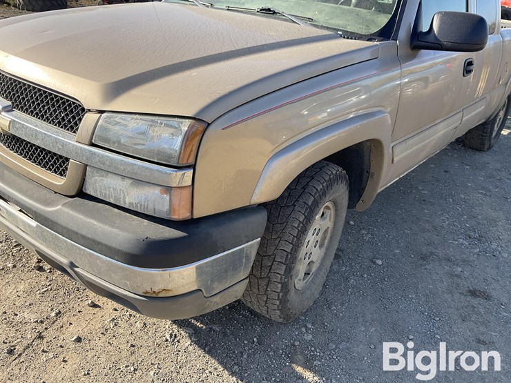 2004-chevrolet-silverado-1500-image-9