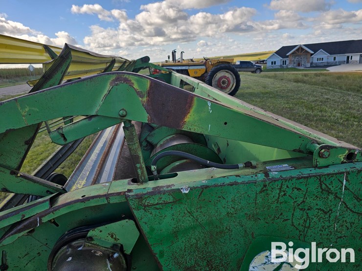 john-deere-224-image-11