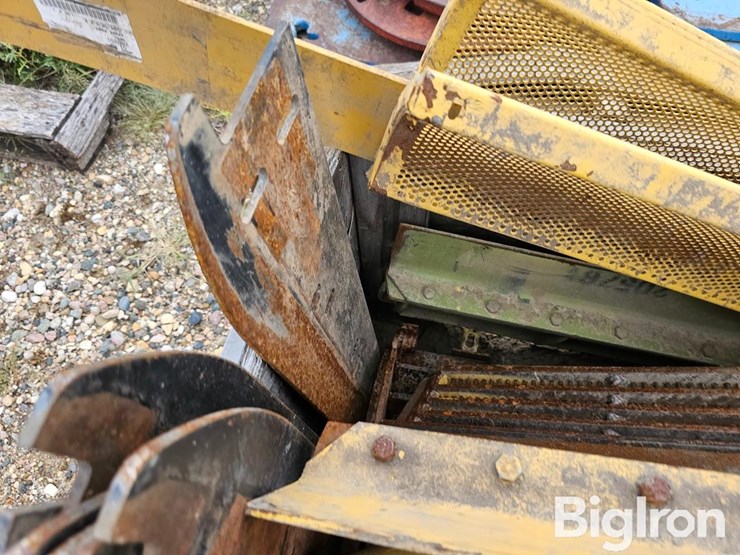 new-holland-tr85-image-18