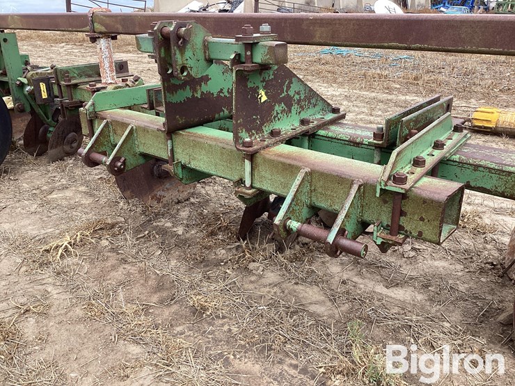 john-deere-28-image-9