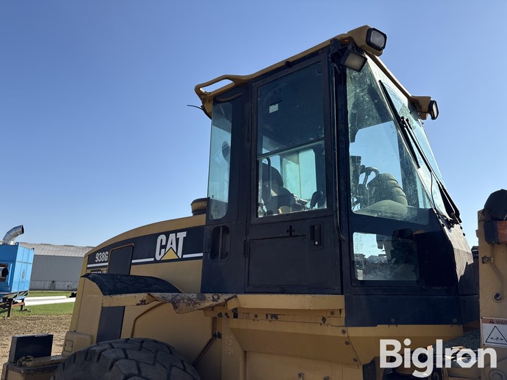 2002-caterpillar-938g-image-16