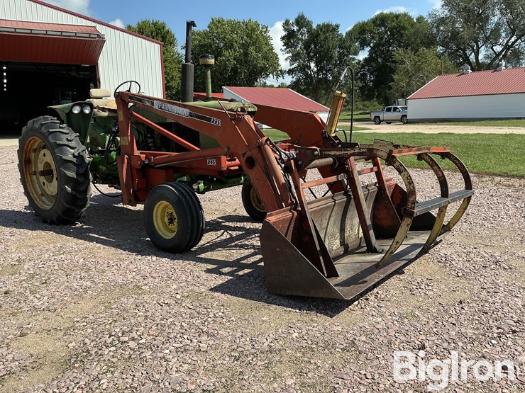 1963-john-deere-3010-image-3