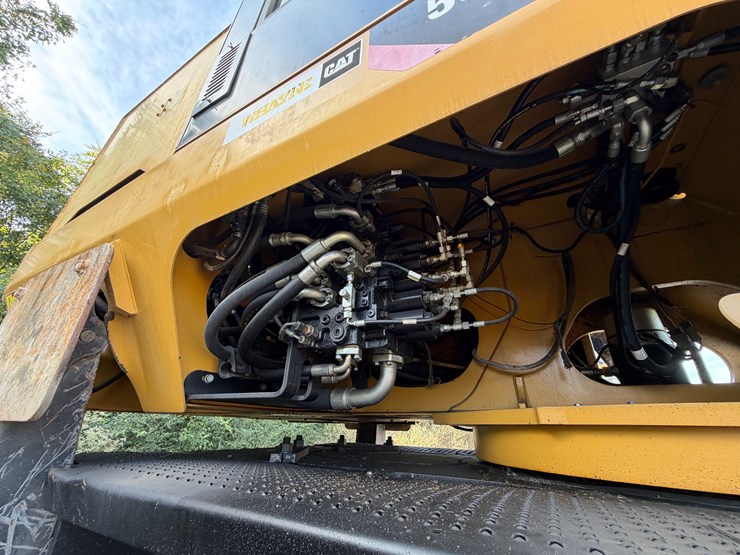 caterpillar-559c-image-35