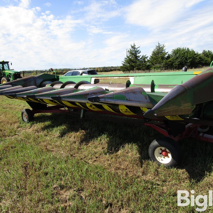 JOHN DEERE 853A