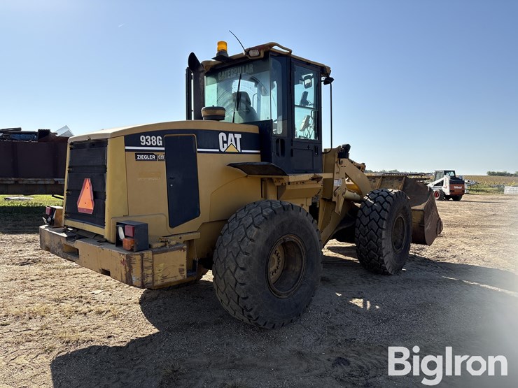 2002-caterpillar-938g-image-5