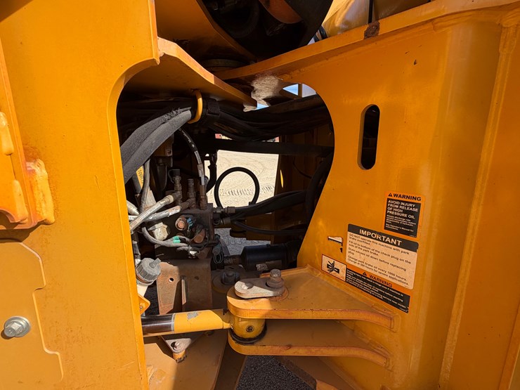 deere-724k-image-22