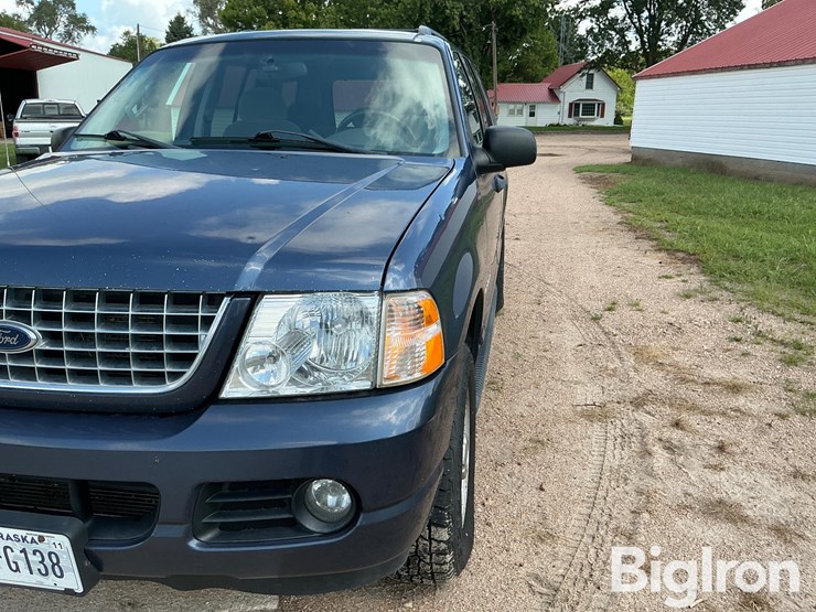 2004-ford-explorer-xlt-image-9