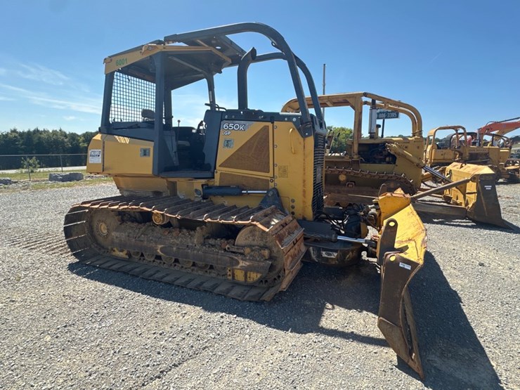 2014-deere-650k-lgp-image-1